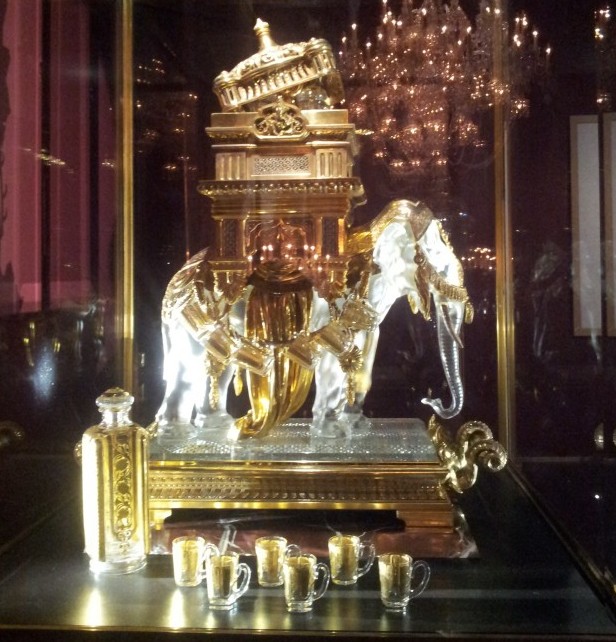 Elephant box for spirits in gold and Baccarat crystal